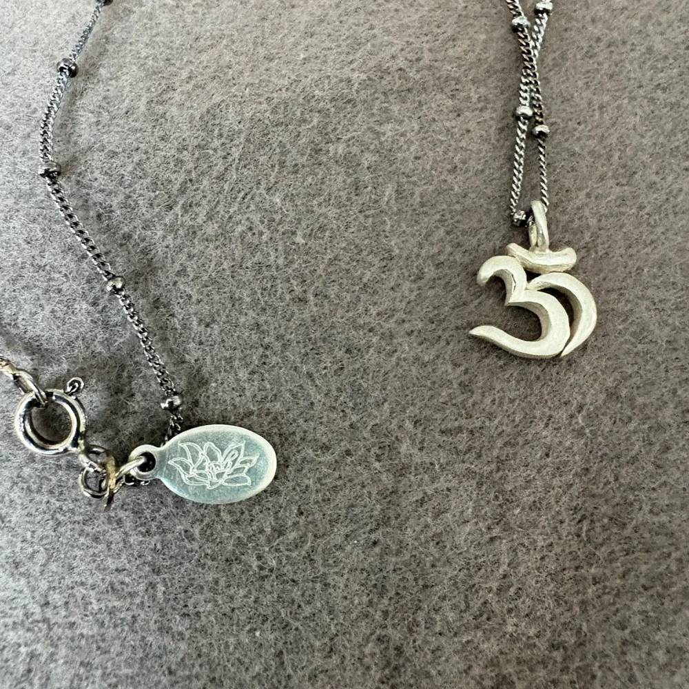 Satya Sterling Silver OM necklace - Picture 1 of 6